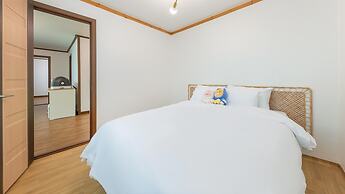 Danyang Dangdangi Dog Pension Black