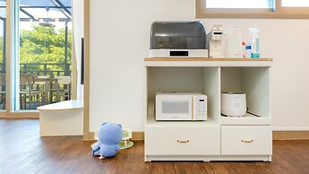 Danyang Dangdangi Dog Pension Black