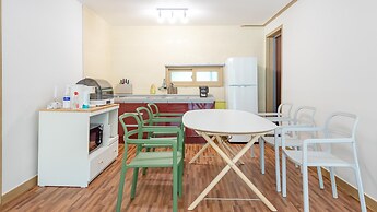 Danyang Dangdangi Dog Pension Black