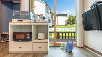 Danyang Dangdangi Dog Pension Black