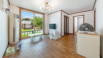 Danyang Dangdangi Dog Pension Black