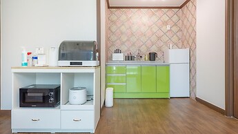 Danyang Dangdangi Dog Pension Black