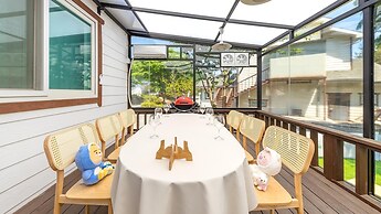 Danyang Dangdangi Dog Pension Black