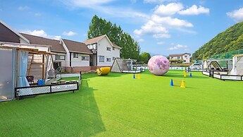 Gapyeong Dangdangi Pet Pension Green