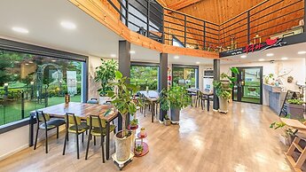 Gapyeong Dangdangi Pet Pension Green