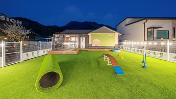 Gapyeong Dangdangi Pet Pension Green