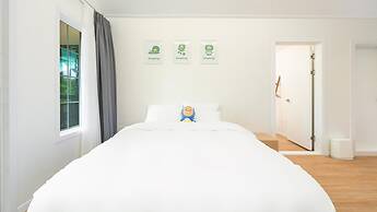 Gapyeong Dangdangi Pet Pension Green