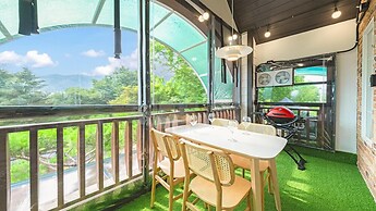 Gapyeong Dangdangi Pet Pension Green