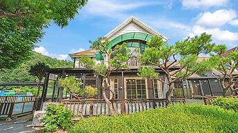 Gapyeong Dangdangi Pet Pension Green