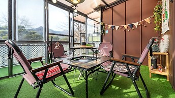 Gapyeong Dangdangi Pet Pension Green