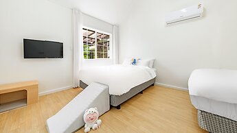 Gapyeong Dangdangi Pet Pension Green