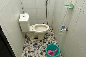 SPOT ON 93832 Lies Kostel Syariah