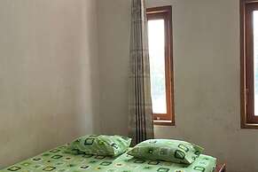 SPOT ON 93832 Lies Kostel Syariah