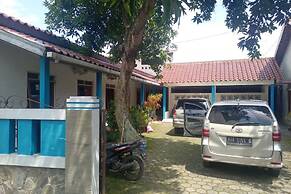 SPOT ON 93832 Lies Kostel Syariah