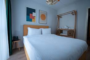 Bird Nest Suite