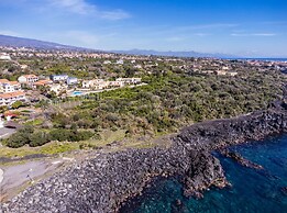 Villa Leone with Pool by Wonderful Italy