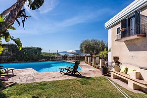 Villa Leone with Pool by Wonderful Italy
