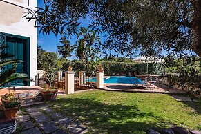 Villa Leone with Pool by Wonderful Italy