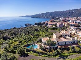 Villa Leone with Pool by Wonderful Italy