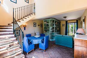 Villa Leone with Pool by Wonderful Italy