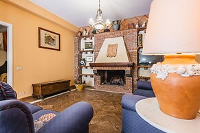 Villa Leone with Pool by Wonderful Italy