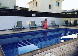 2 bed Villa Pernera Protaras Area Close to Beach