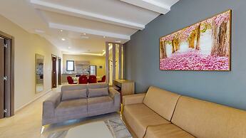 Kingdom Luxury Hotel