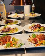 Kingdom Luxury Hotel