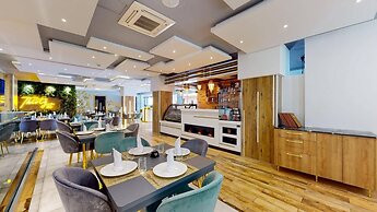 Kingdom Luxury Hotel