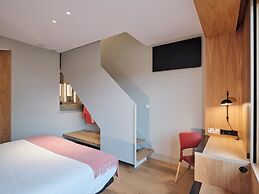 Qgat Suites & Events