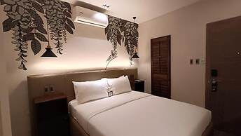 The Henry Hotel Roost Bacolod