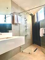 The Henry Hotel Roost Bacolod