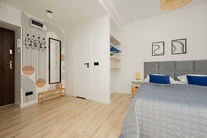 Chmielna Studio Warsaw Center by Renters
