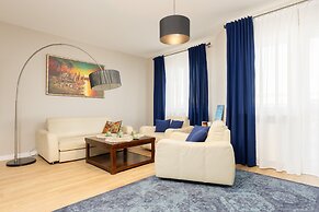 Cozy Apartment With Balcony by Renters