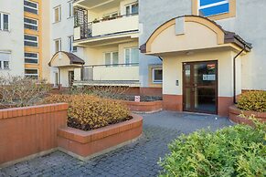 Cozy Apartment With Balcony by Renters