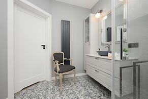 Cozy Apartment With Balcony by Renters