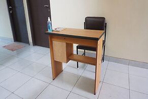 OYO 93875 Tifar House Near Lapangan Raja-raja