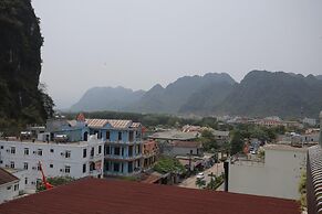 Phong Nha Jasmine Hostel & Roof Top Bar