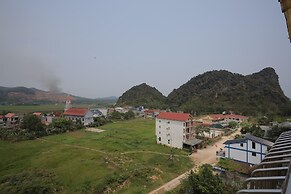 Phong Nha Jasmine Hostel & Roof Top Bar