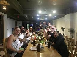 Phong Nha Jasmine Hostel & Roof Top Bar