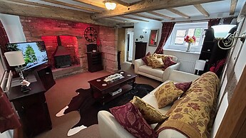 3 Bed Cottage Alton Towers Chatsworth Polars Peaks