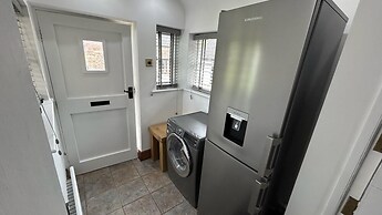 3 Bed Cottage Alton Towers Chatsworth Polars Peaks