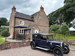 3 Bed Cottage Alton Towers Chatsworth Polars Peaks