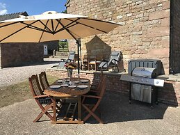 2 Bed Barn Alton Towers Chatsworth Polars Peaks