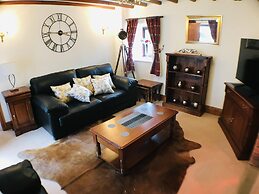 2 Bed Barn Alton Towers Chatsworth Polars Peaks