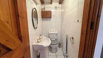 Barn-sleeps 4-parking-near Alton Towers/peak Dist