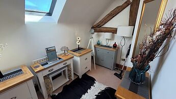 Barn-sleeps 4-parking-near Alton Towers/peak Dist
