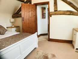 2 Bed Barn Alton Towers Chatsworth Polars Peaks