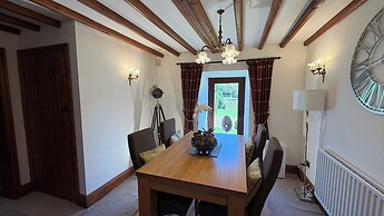Barn-sleeps 4-parking-near Alton Towers/peak Dist