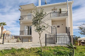 Altamira Holiday Apartment - 6 People Veranda With Views